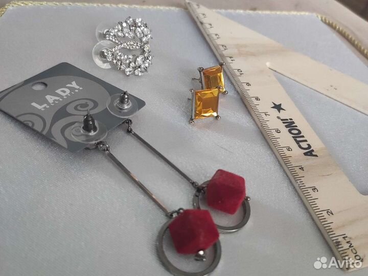 Серьги красный куб и кристаллы