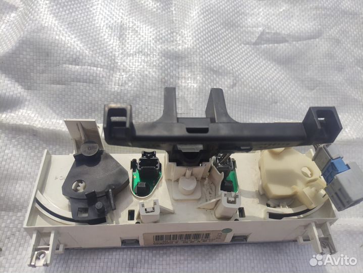 Блок управления печкой Пежо 406