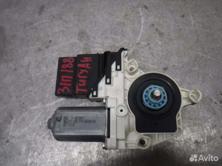 Мотор стеклоподъемника задний правый Volkswagen