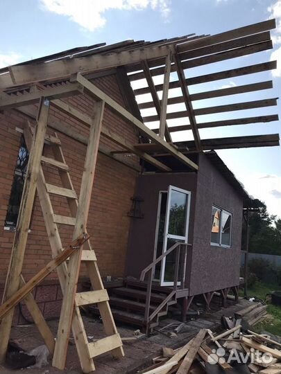 Строительная бригада плотник