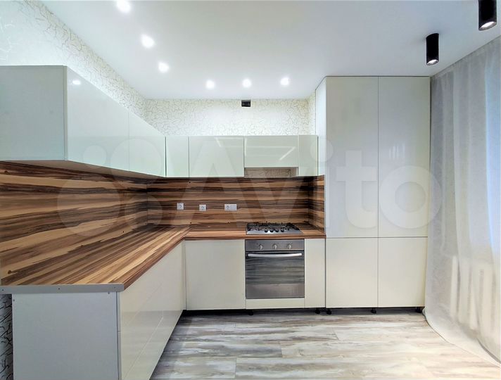 4-к. квартира, 75 м², 3/9 эт.