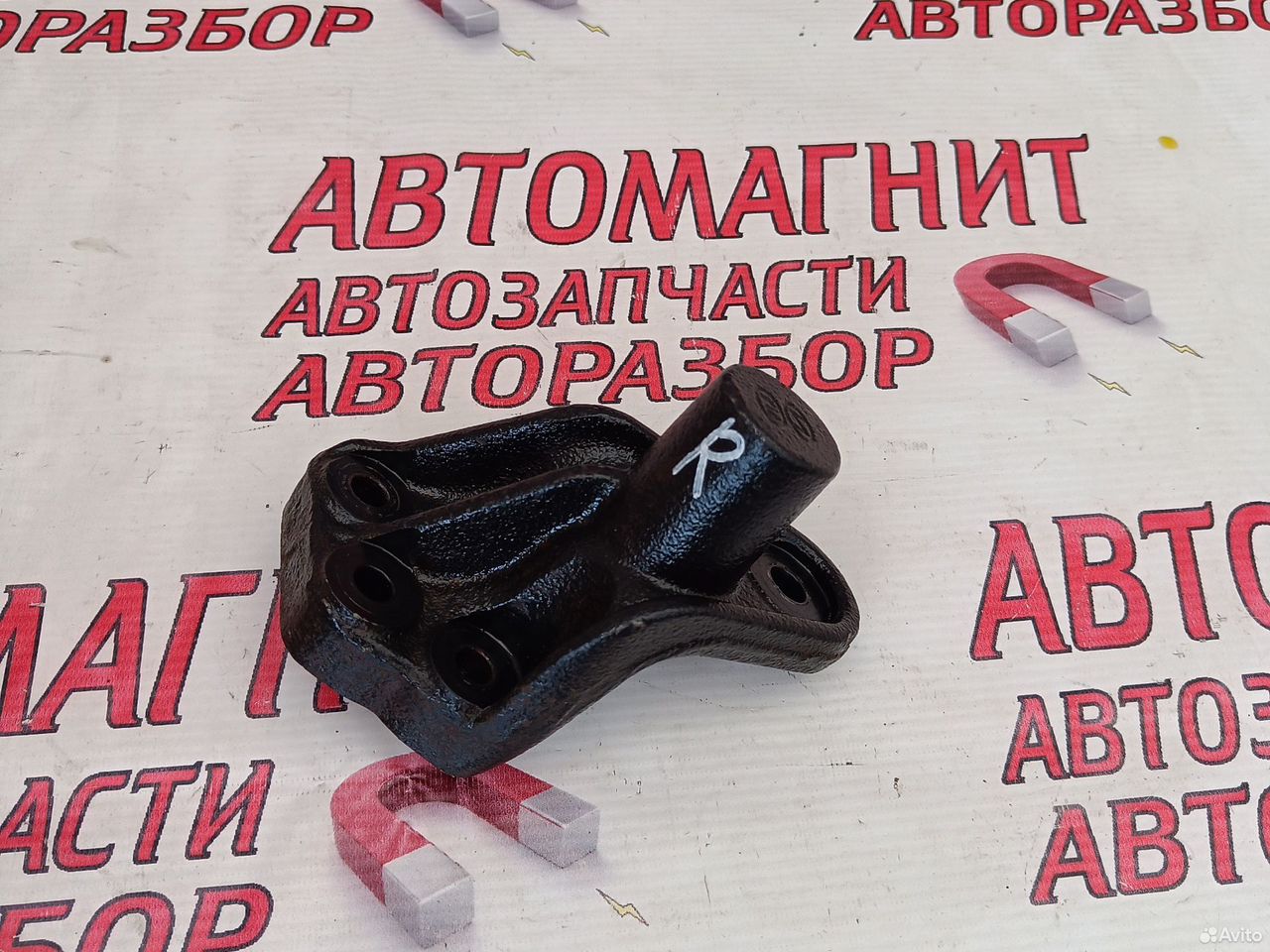 Кронштейн крепления двигателя правый Киа Рио 3