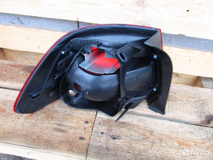 Фонарь задний стопарь задний Фольксваген Поло