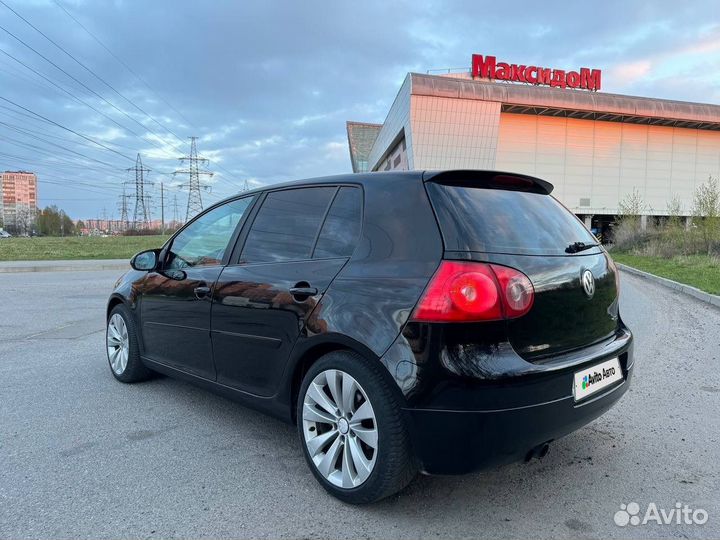 Volkswagen Golf 2.0 МТ, 2004, 250 000 км