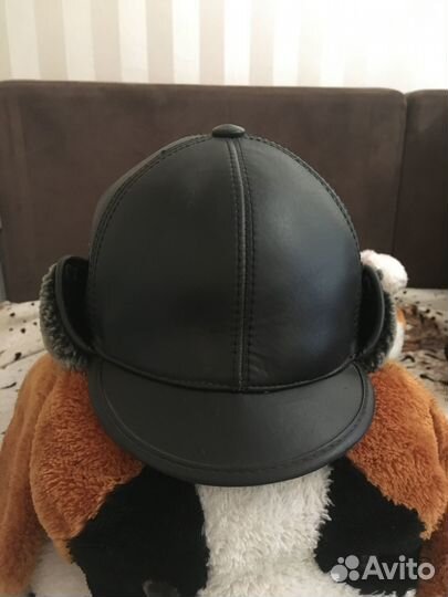 Кожаная мужская шапка