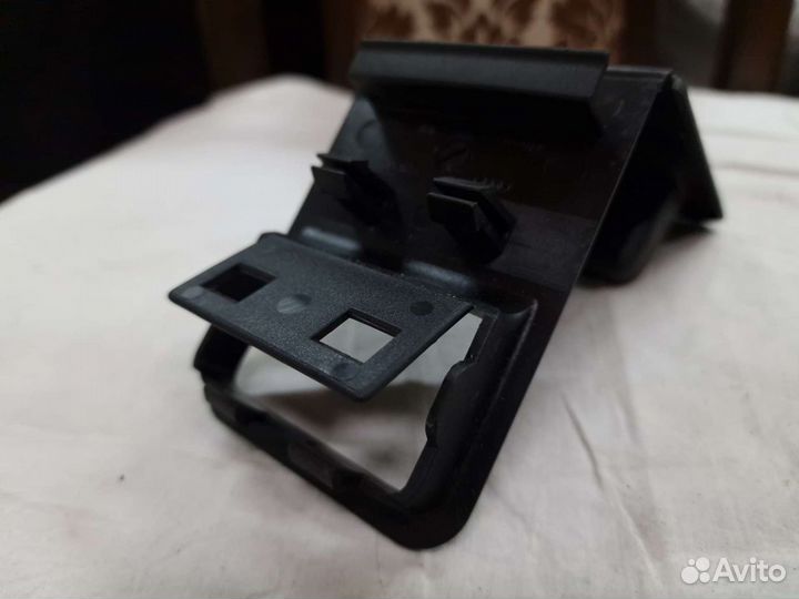 Ручка коврика в багажнике на Audi/Volkswagen