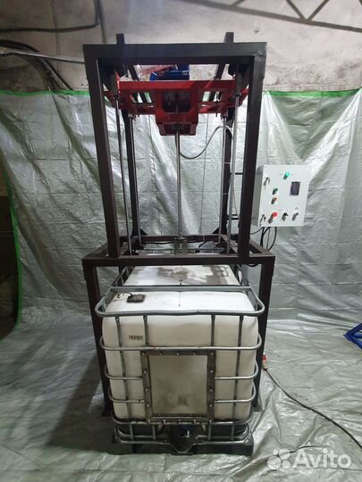 Мешалка с Подъемным Механизмом для Еврокуба 3кВт