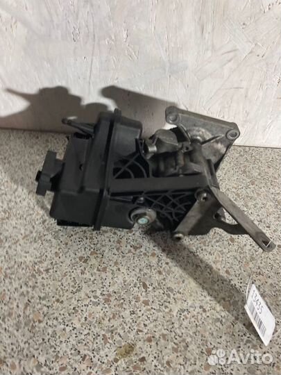 Насос гидроусилителя руля Mercedes C-Class W204