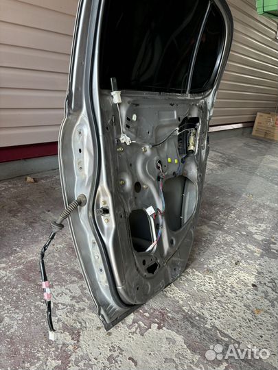 Дверь задняя правая Toyota Vitz 1999-2004г