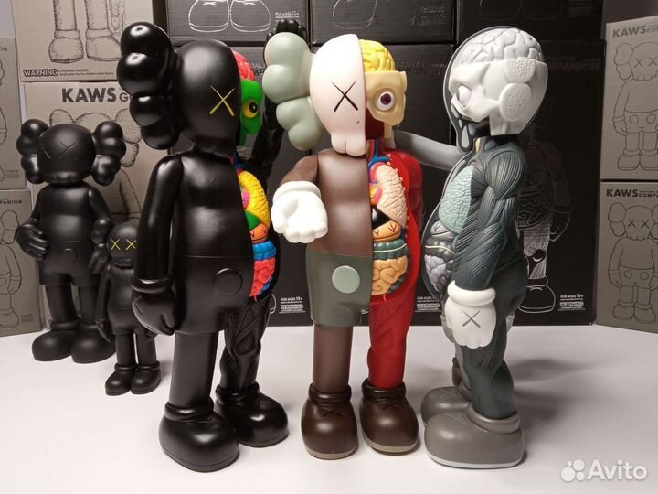 Коллекционные фигурки kaws