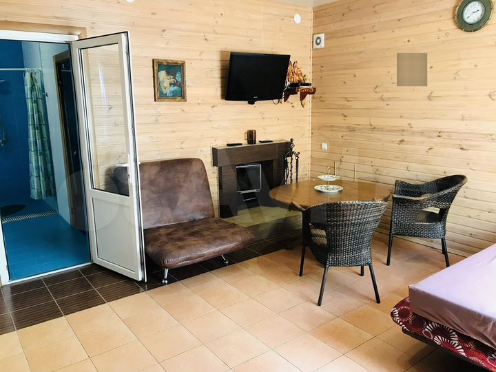 1-к. квартира, 50 м², 1/2 эт.