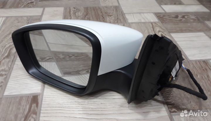 Зеркало заднего вида боковое Volkswagen Polo Rapid