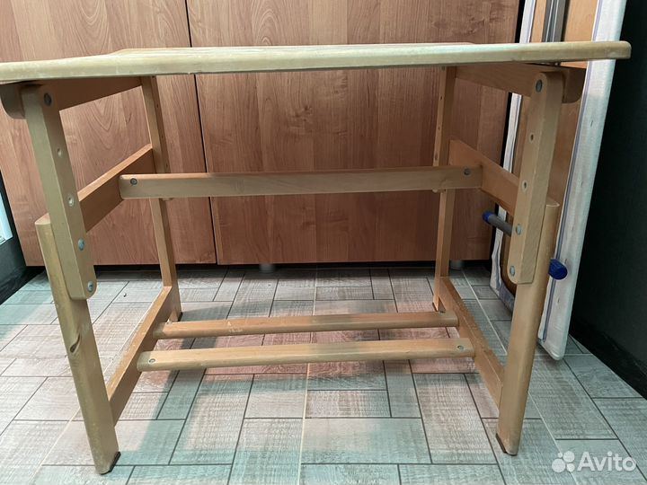 Детский столик