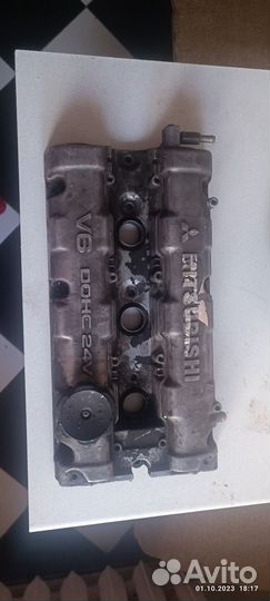 Клапанная крышка 6g72