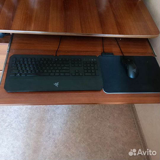 Компьютерный стол