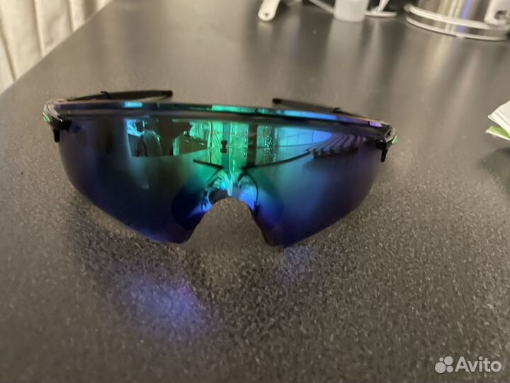 Солнцезащитные очки oakley