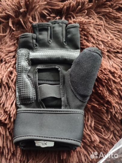 Перчатки для единоборств