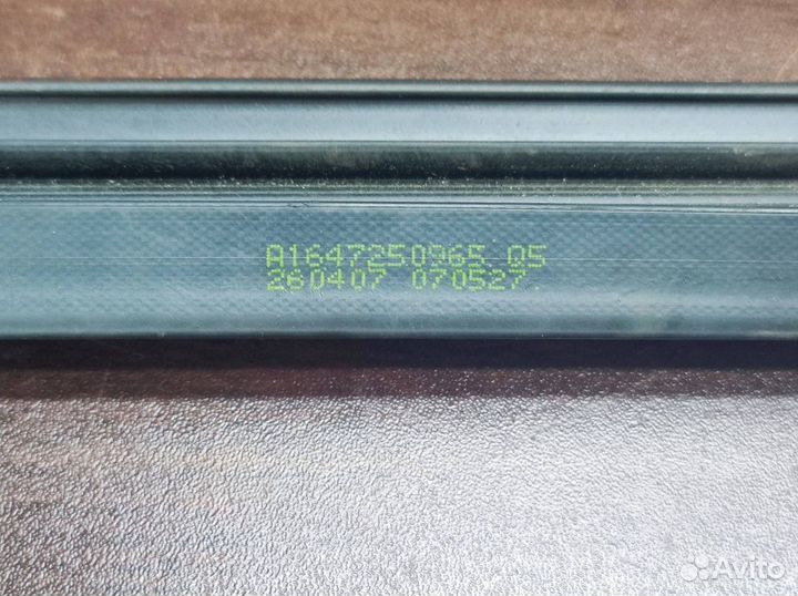 Передняя бархотка стекла Mercedes W164, GL164