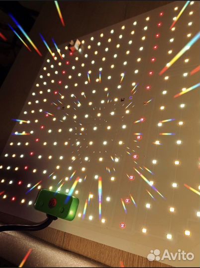 Фитолампа для растений полного спектра Quantum