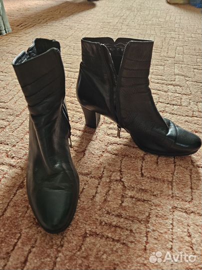 Полусапожки женские 39 размер