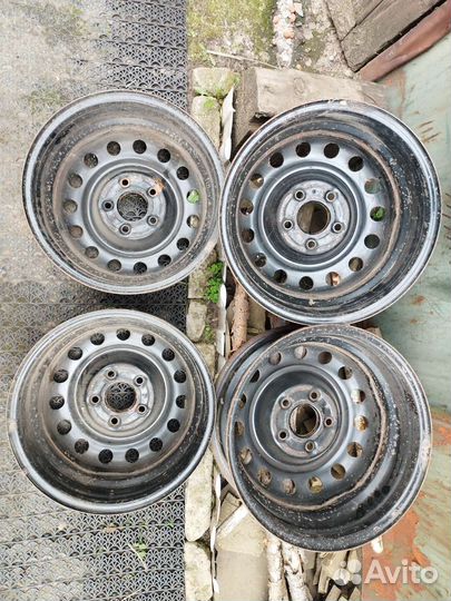 Штампованные диски r15