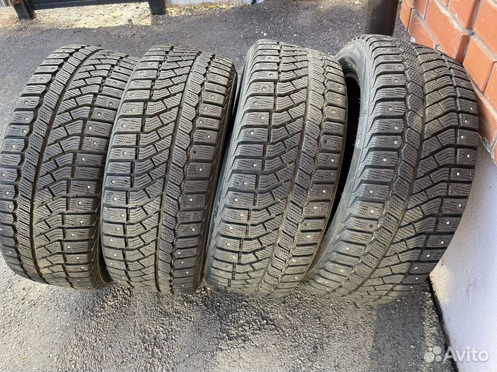 Viatti Brina Nordico V-522 215/50 R17