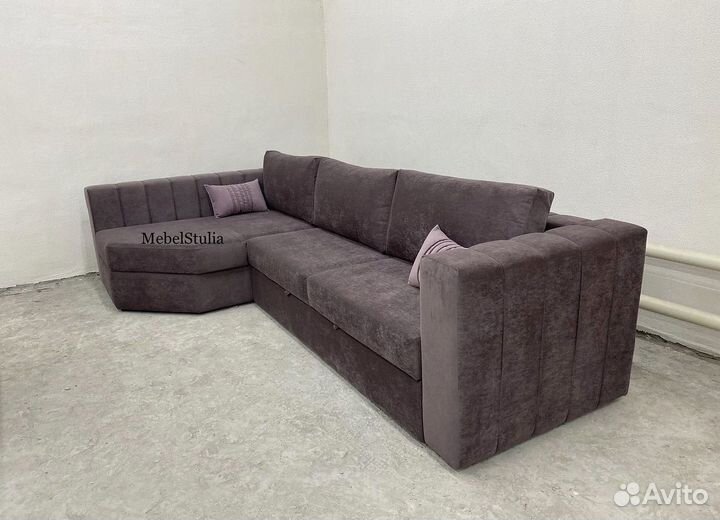 Угловой диван фирменный