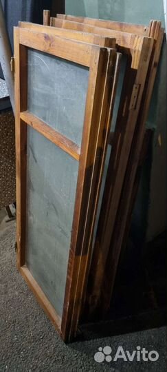 Деревянная оконная рама