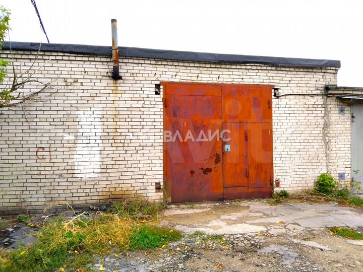Гараж, > 30 м²