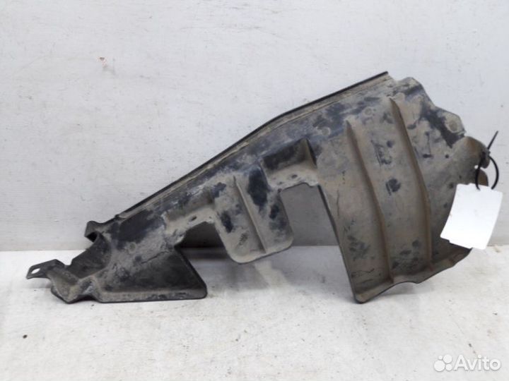 Дефлектор радиатора левый Nissan Almera G15