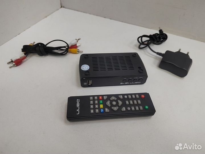 TV-приставка Denn DDT190