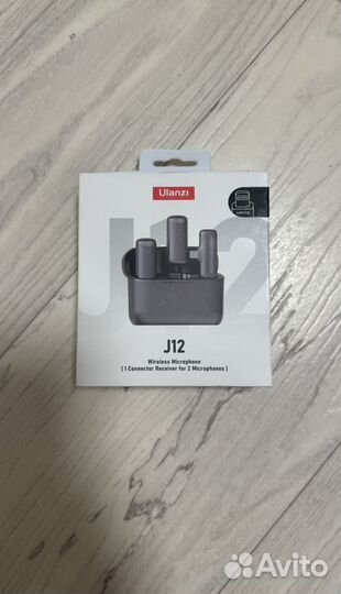 Беспроводной петличный микрофон Ulanzi J12