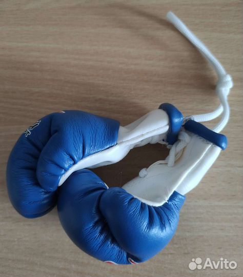 Сувенирные перчатки в автомобиль Рэй Спорт