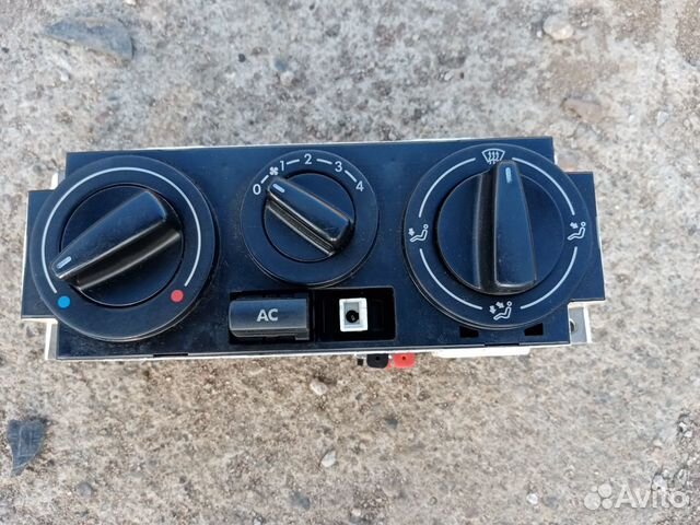 Блок управления печкой Фольксваген Поинтер 2004г