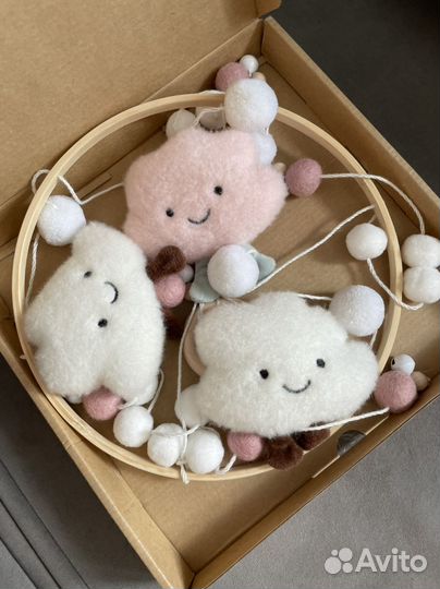 Мобиль в кроватку новый