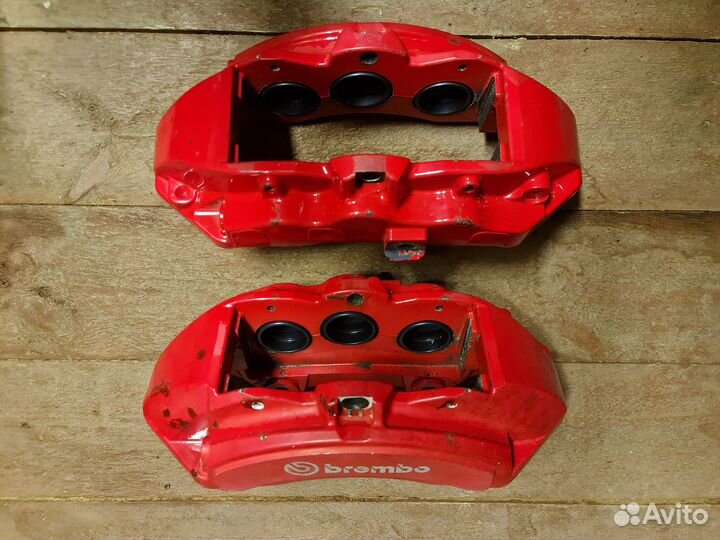 Комплект передних суппортов Brembo Jeep/Dodge SRT