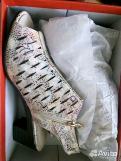 Кож-зам цветные босоножки 41 размера