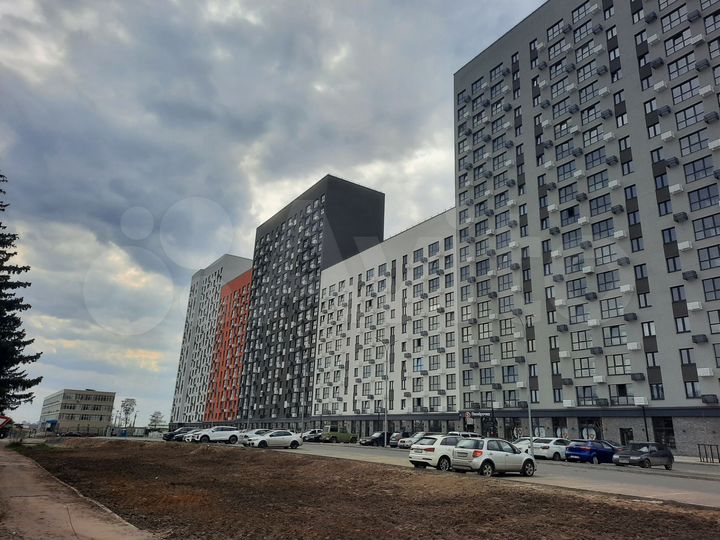 2-к. квартира, 63,7 м², 8/17 эт.