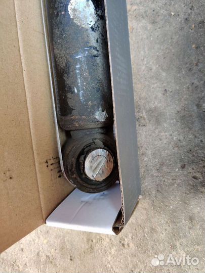 Задние стойки KIA Sportage 3