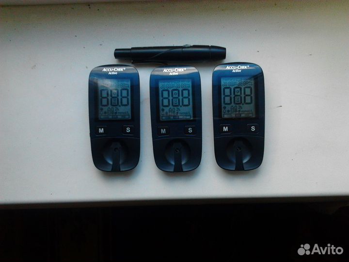 Продам глюкометр Акку Чек Актив