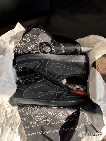 Travis Scott Nike Air Jordan 1 Low Phantom