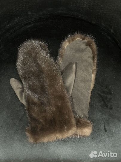 Варежки норковые новые