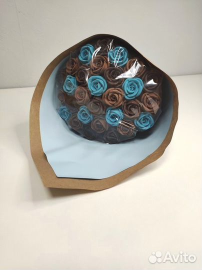 Букет - 29 Роз из Трёх Видов Шоколада