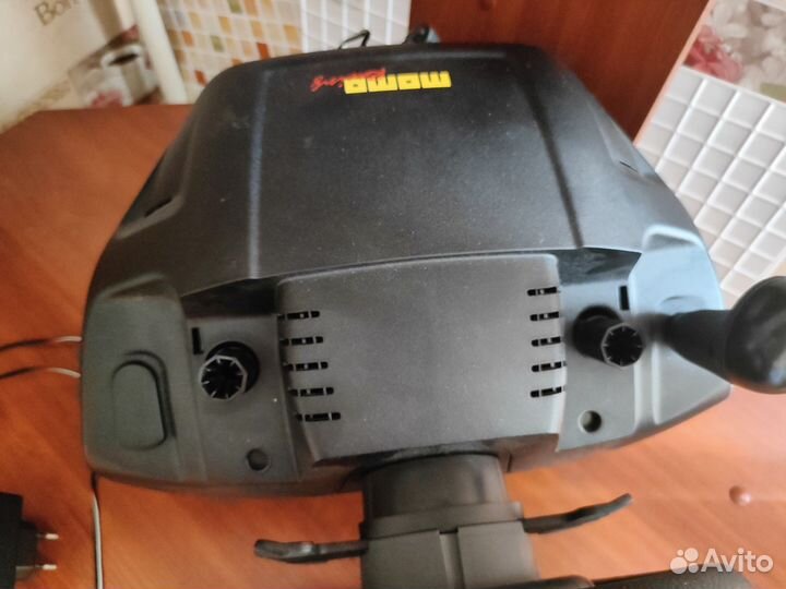 Игровой руль logitech momo racing