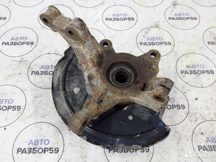 Кулак передний левый Renault Logan 2