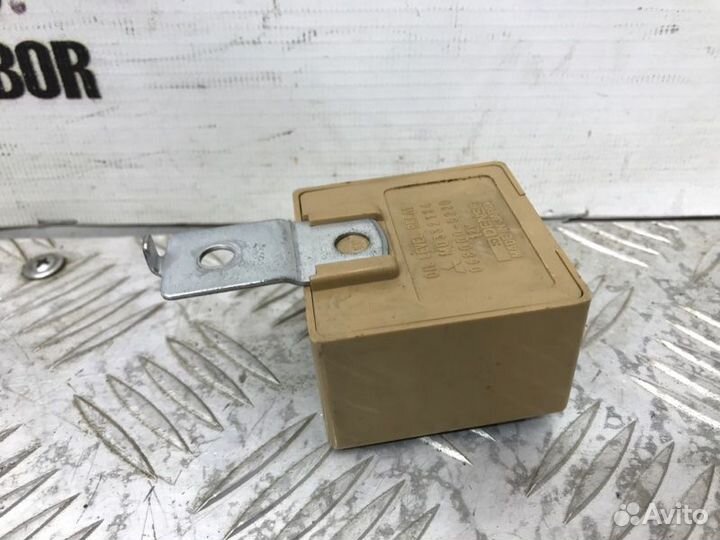 Реле уровня масла двигателя Mitsubishi Space Wagon