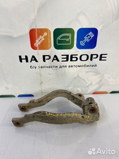 Рычаг подвески передний левый Mitsubishi Galant