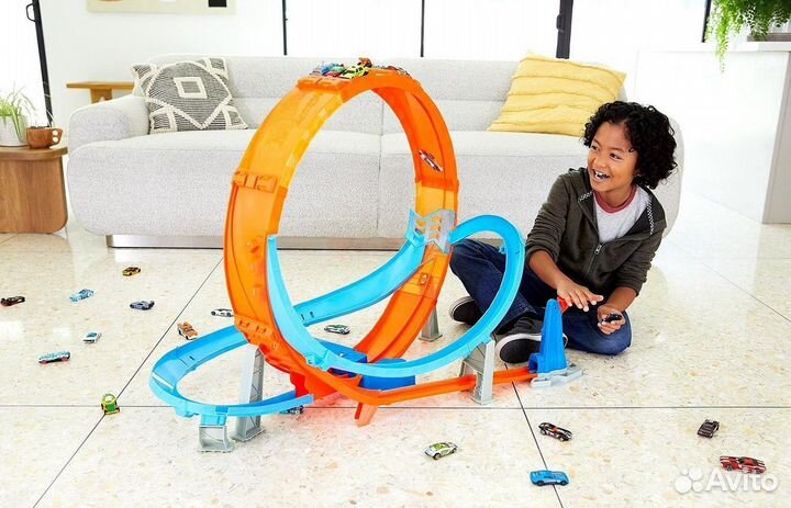 Гигантская петля HOT wheels