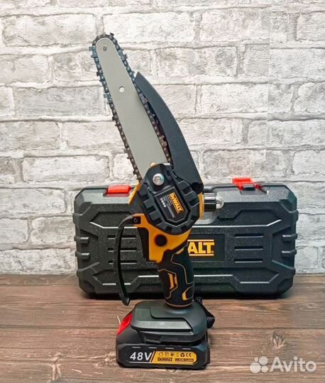 Сучкорез аккумуляторный dewalt