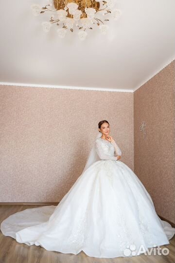 Свадебное платье